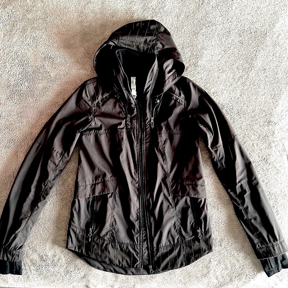 Lululemon Black Jacket 🖤